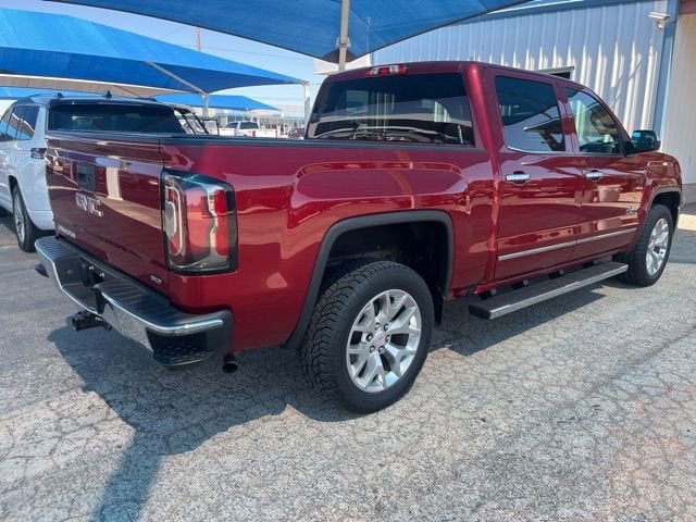 2018 GMC Sierra 1500 — interior view