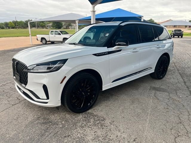 2025 Lincoln Aviator Reserve in White — front three-quarter view